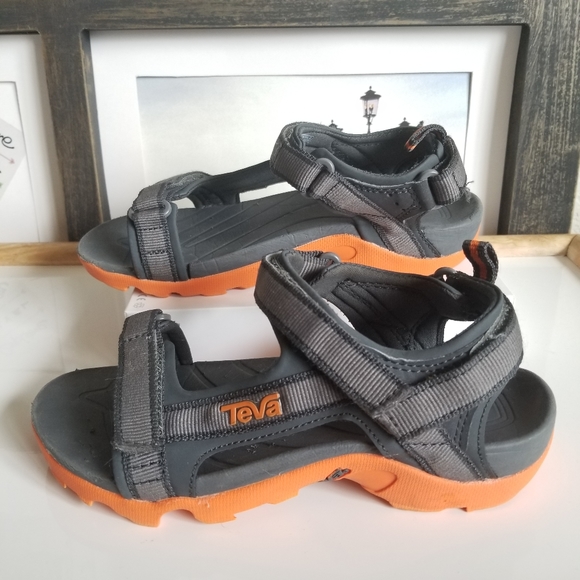 teva gray sandals